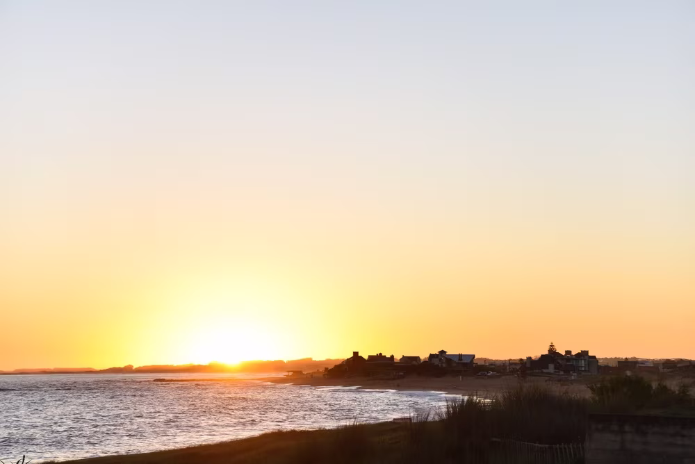 Zwischen Ozean und wilden Horizonten, die Sonnenfinsternis in Sicht
